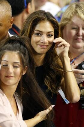 Motorsports: FIA Formula One World Championship 2014, Grand Prix of Abu Dhabi, Nicole Scherzinger, girlfriend of 44 Lewis Hamilton (GBR, Mercedes AMG Petronas F1 Team), xHOCHxZWEIx