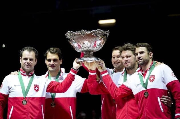 Die Schweiz gewinnt den Davis Cup Daviscup 2014, mit Marco Chiudinelli, Roger Federer, Captain Severin Lüthi, Stanislas Wawrinka und Michael Lammer - Tennis, Davis Cup Daviscup Finale, Lille - 23 11 2014 JBAutissier 