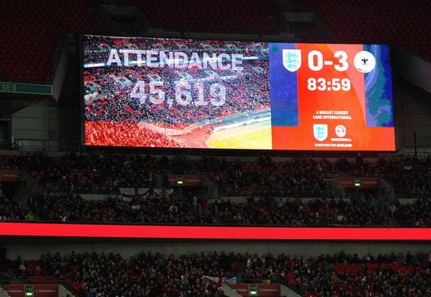 Football - 2014 Women s International Friendly - England vs. Germany A record England attendance of women s fans at Wembley. COLORSPORT ANDREW COWIE 