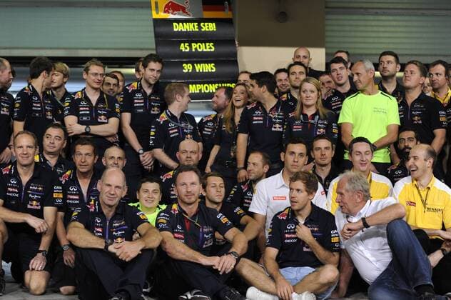 23.11.2014- Race, Sebastian Vettel (GER) Red Bull Racing RB10 and the Red Bull Team Abu Dhabi Grand Prix, UAE 20 - 23 November 2014 
