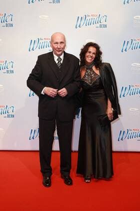 Horst Eckel und seine Tochter Dagmar bei der Das Wunder von Bern Musical Premiere am 23.11.2014 in Hamburg Das Wunder von Bern Musical Premiere in Hamburg, 2014 