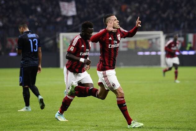 Aktuell Fussball, Italien, AC Mailand - Inter Mailand Serie A AC Milan - Inter Mailand Torjubel Jeremy Menez 