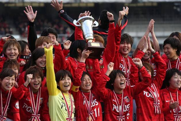 Urawa Reds Ladies team group, NOVEMBER 24, 2014 - Football Soccer : Urawa Reds Ladies players celebrate winning their league title with the trophy after the 2014 Nadeshiko League Exciting Series match between Urawa Reds Ladies 0-1 Albirex Niigata Ladies at Urawakomaba Stadium, Saitama, Japan. æµ¦å’Œãƒ¬ãƒƒã‚ºãƒ¬ãƒ‡ã‚£ãƒ¼ã‚¹  (mjxa136468)