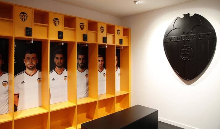 Opening act of the new FC Valencia Adidas shop in Valencia. xAMPAROxSIMOx 