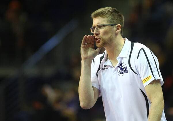 Berlin, Deutschland, 29.11.2014: Volleyball Bundesliga 2014 2015 - BR Volleys - SVG Lueneburg. Trainer Stefan Hübner Huebner (Lueneburg)