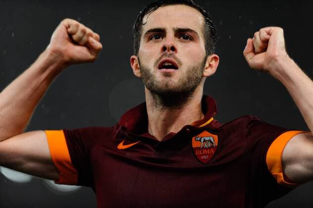 IPP20141201 Football - soccer: Serie A, AS Rom - Inter Mailand, Miralem Pjanic - Torjubel xHOCHxZWEIx xItalyxPhotoxPressx 