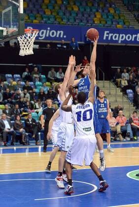 02.12.2014, xjhx, Basketball Eurochallenge, Frankfurt Skyliners - Okapi Aalstar, v.l. Johannes Richter (Fraport Skyliners Frankfurt) am wurf