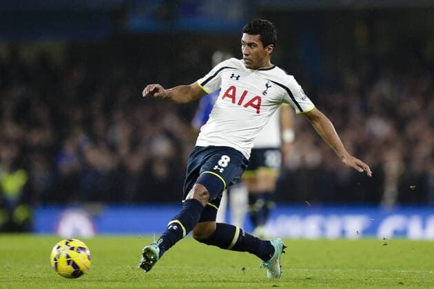 03.12.2014. London, England. Premier League. Chelsea versus Tottenham Hotspur. Tottenham Hotspur s Paulinho in action on as a sub in the 2nd half xCraigxMercerx  ActionPlus11580770