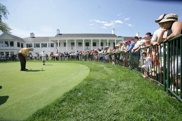 Aug. 3, 2008 - Spectators watch Jim Furyk during practice rounds for the 90th PGA Golf Herren Championship tournament at Oakland Hills Country Club on August 4, 2008, in Bloomfield Hills, Michigan. (Patricia Beck Detroit Free Press MCT) News Archive - Aug. 3, 2008 - ZUMAm67_