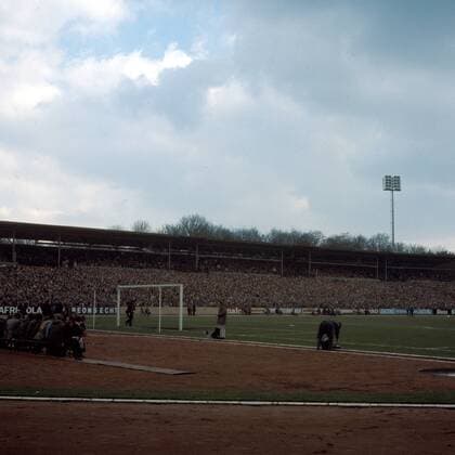 Müngersdorfer Stadion, Heimspielstätte des 1. FC Köln