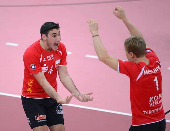 Volleyball 1. Bundesliga 2014 2015 TV Rottenburg - VfB Friedrichshafen 06.12.2014 JUBEL TV Rottenburg; Federico Cipollone (li) und Dirk Mehlberg 