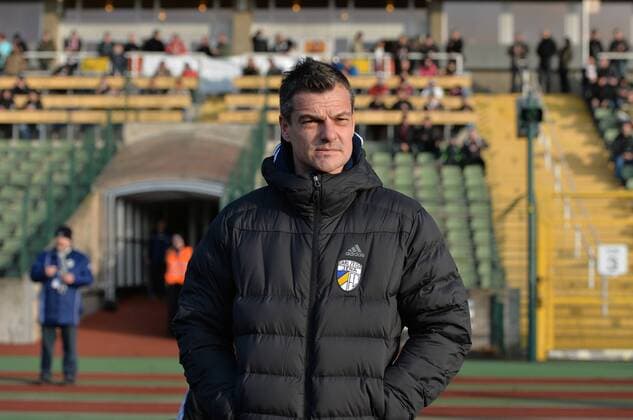 Fussball, Herren, Regionalliga Nordost, Saison 2014 2015 (16. Spieltag), BFC Dynamo - FC Carl Zeiss Jena 3:1, Trainer Karsten Hutwelker (FC Carl Zeiss Jena), 06.12. 2014,