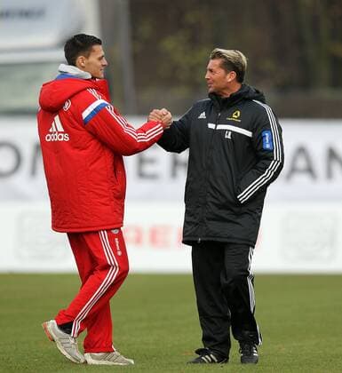 Fussball, Allianz Frauen-Bundesliga, 1. FFC Frankfurt - FC Bayern München, v.li.: Trainer Thomas Wörle (FC Bayern München Damen) und Trainer Colin Bell (1. FFC Frankfurt) vor dem Spiel xmrx