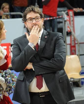 10.12.2014 - Basketball - Saison 2014 2015 - Eurocup : Brose Baskets Bamberg - SIG Straßburg - HMI - Andrea Trinchieri (Trainer Coach Headcoach Brose Baskets Bamberg) nachdenklich nach der Niederlage gegen Straßburg