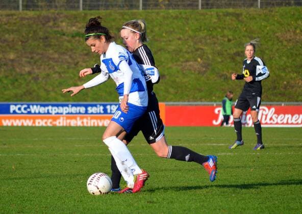Aktuell Fussball, Frauen, 1. BL, FFC Frankfurt - MSV Duisburg 14.12.2014, xmlx, Fussball 1. Bundesliga Frauen, MSV Duisburg - 1. FFC Frankfurt, v.l. Kristina Sundov (MSV), Marith Prießen (FFC);