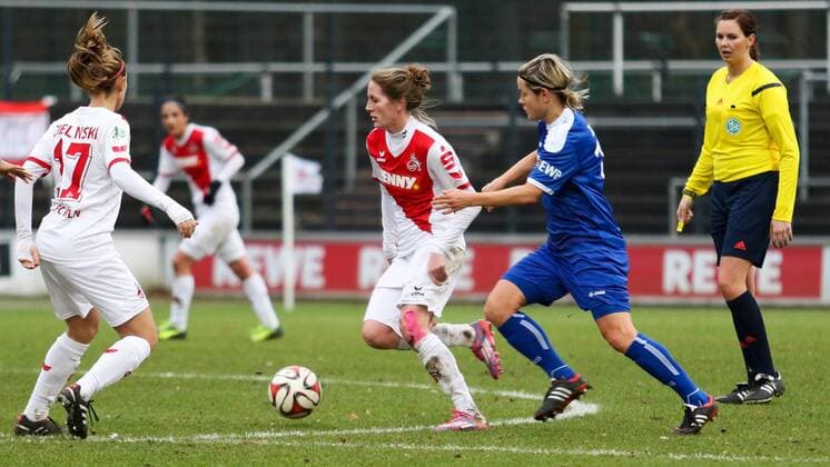 v.li.:Maike Seuren (1. FC Köln), Jennifer Zietz (Turbine Potsdam), Fussball, DFB-Pokal der Frauen, 1. FC Köln - 1. FFC Turbine Potsdam, xozx