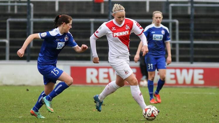 v.li.: Inka Wesely (Turbine Potsdam), Lise Overgaard Munk (1. FC Köln), Fussball, DFB-Pokal der Frauen, 1. FC Köln - 1. FFC Turbine Potsdam, xozx