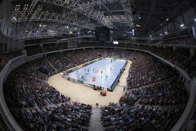 27.12.2014, TUI Arena, Hannover, Ligaspiel, 1. Liga, TSV Hannover-Burgdorf, im Bild Die ausverkaufte TUI Arena von oben