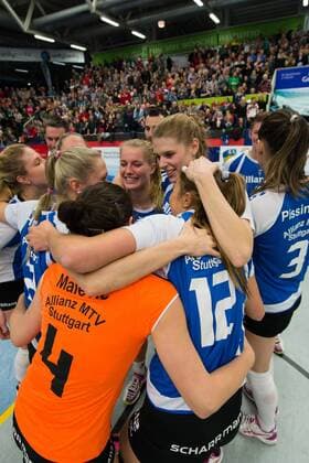 27.12.2014, Halle Berg Fidel, Muenster Volleyball, DVV-Pokal, Halbfinale, USC Münster Muenster vs. Allianz MTV Stuttgart Jubel Stuttgart nach Matchball Sieg