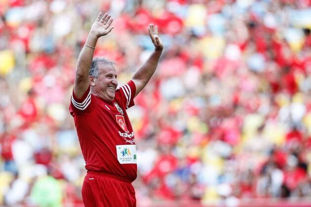 All-Star Game in 2014 JANUARY, RJ RIVER - 27 12 2014: SET OF STARS 2014 - Zico makes his and celebrate during match valid for the 11th edition of the charity game &qull-Star Gar Game in 2014", d for for sports, held at Maracana Stadium, Rio January. (Photo: Roberto Filho FotoArena)  RobertoxFilho