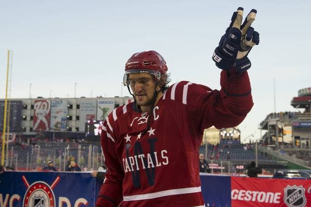 January 01, 2015: Washington Capitals left wing Alex Ovechkin (8) salutes the crowd after defeating the Chicago Blackhawks during the outdoor game for The Bridgestone Winter Classic between The Washington Capitals and The Chicago Blackhawks at Washington Nationals Stadium in Washington,D.C . The Washington Capitals defeat The Chicago Blackhawks 3-2. Mandatory credit: Kostas Lymperopoulos CSM NHL Eishockey Herren USA 2015: Captals vs Blackhawks JAN 01 - ZUMAc04_