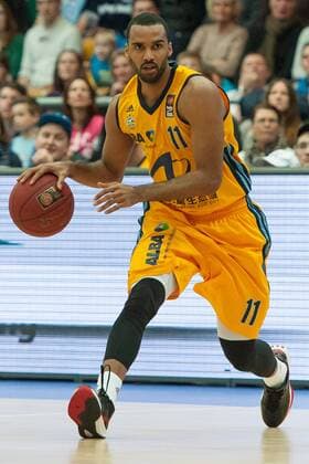 v.li.: Akeem Vargas (ALBA Berlin) Freisteller, Einzelbild, Aktion, Basketball, Beko BBL, Eisbären Bremerhaven - ALBA Berlin, xobx