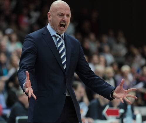 04.01.2015, xvex, Basketball BBL, Eisbären Bremerhaven - Alba Berlin, v.l. Trainer Sasa Obradovic (Alba Berlin)