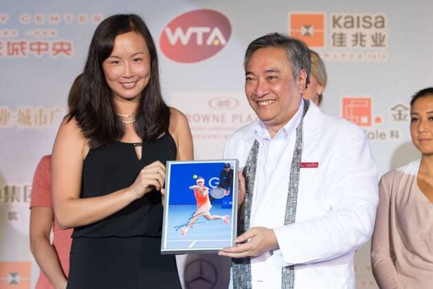 SHENZHEN, CHINA - JANUARY 05: (CHINA OUT) Peng Shuai (L) of China attends the welcoming party on day two of WTA Tennis Damen Shenzhen Open at Longgang Sports Center on January 5, 2015 in Shenzhen, Guangdong province of China.  CFP461500057 