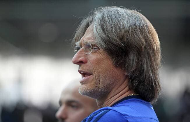 Mercedes-Benz Junior Cup 2015 Deutschland, Sindelfingen, 04.01.2015, Fussball, Jugend, Mercedes-Benz Junior Cup 2015: Norbert Elgert (Trainer FC Schalke 04).