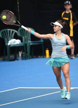 05.01.2015. Auckland, New Zealand. ASB Classic WTA Tennis Damen International. USA s Lauren Davis in action during her first round singles match on Day 1 at the ASB Classic WTA International. xAndrewxCornagax xwwnzx  ActionPlus11587112