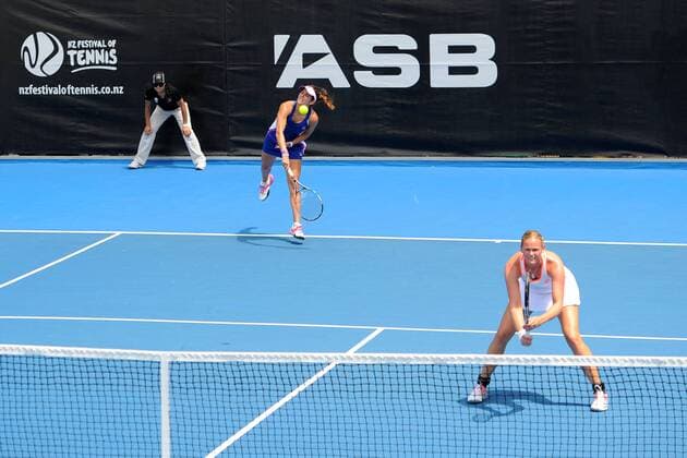 05.01.2015. Auckland, New Zealand. ASB Classic WTA Tennis Damen International. Julia Goerges from Germany serves during her doubles match on Day 1 of the ASB Classic Women s International. ASB Tennis Centre, Auckland, New Zealand. xChrisxSymesx  ActionPlus11587179