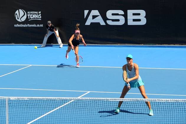 06.01.2015. Auckland, New Zealand. ASB Classic WTA Tennis Damen International. Petra Martic from Croatia and Anna Tatishvili from the USA during their doubles match on Day 2 of the ASB Classic Women s International. xChrisxSymesx  ActionPlus11587404