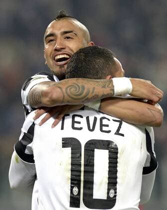 Esultanza Arturo Vidal e Carlos Tevez Juventus dopo gol, goal celebration, Torino 06-01-2015, Juventus Stadium, Football Calcio 2014 2015 Serie A, Juventus - Inter, Foto Filippo Alfero Insidefoto filippoxalfero