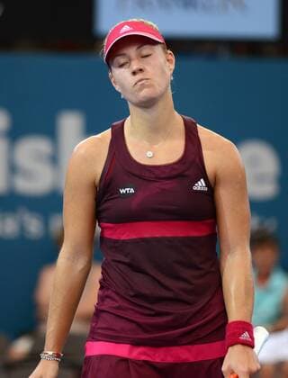 Angelique Kerber (GER) schließt frustriert die Augen. Brisbane International 2015, Brisbane, Australien