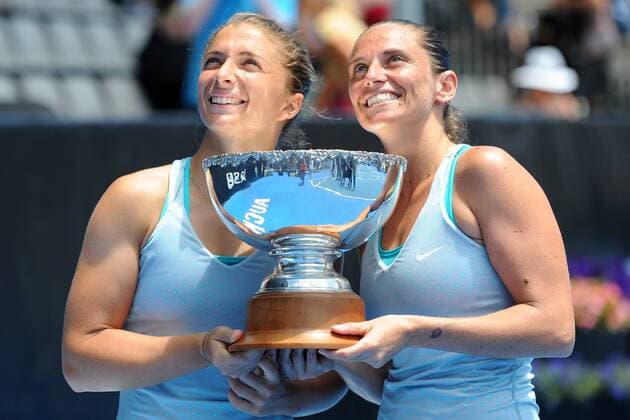 10.01.2015. Auckland, New Zealand. Italian players Sara Errani and Roberta Vinci after winning their Doubles Finals match at the ASB Classic Women s International. ASB Tennis Centre, Auckland, New Zealand. xChrisxSymesx  ActionPlus11588031