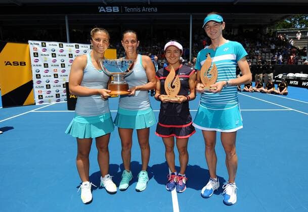 10.01.2015. Auckland, New Zealand. Award presentation for the doubles finalists. Italian players Sara Errani and Roberta Vinci and Japanese player Shuko Aoyama and Czech player Renata Voracova at the ASB Classic Women s International. ASB Tennis Centre, Auckland, New Zealand. xChrisxSymesx  ActionPlus11588032