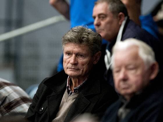 Hamburger Hallenfußball Turnier 2015 Stiller Beobachter Ex-HSVer Peter Nogly Â