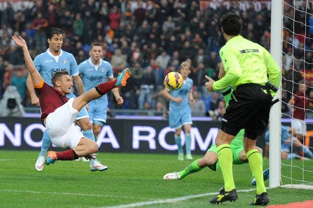 Francesco Totti Roma . Goal celebration 2-2 Roma 11-01-2015 Stadio Olimpico, Football Calcio Serie A AS Roma - Lazio . andreaxstaccioli