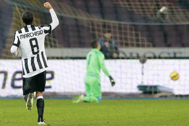 Aktuell Fußball, Italien, Serie A, SSC Neapel - Juventus Turin Arturo Vidal Juventus, goal celebration Napoli 11-01-2015 Stadio San Paolo Football Calcio Serie A SSC Neapel vs Juventus Turin cesarexpurini