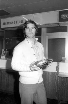 Gerd Müller (FC Bayern München) mit dem Goldenen Schuh für den besten Torschützen aller europäischen Ligen 1970