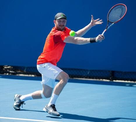 Australian Open 2015, Melbourne Park,ITF Grand Slam Tennis Tournament,Matthias Bachinger (GER),Aktion,Einzelbild, Ganzkoerper,Querformat,