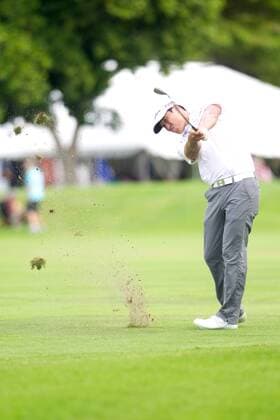 January 16, 2015 - Honolulu, Hawaii: James Hahn hits his approach shot on the 18th hole during the second round of the Sony Open at Waialae Country Club in Honolulu, Hawaii. PGA Golf Herren Golf: Sony Open JAN16 - ZUMAc04_