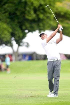 January 16, 2015 - Honolulu, Hawaii: James Hahn hits his approach shot to the 18th hole during the second round of the Sony Open at Waialae Country Club in Honolulu, Hawaii. PGA Golf Herren Golf: Sony Open JAN16 - ZUMAc04_