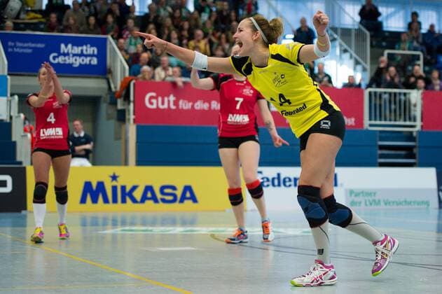 17.01.2015, Halle Berg Fidel, Muenster Volleyball, Bundesliga Frauen, USC Münster Muenster vs. VCO Berlin Jubel Linda Dörendahl Doerendahl ( 14 Muenster) Libero
