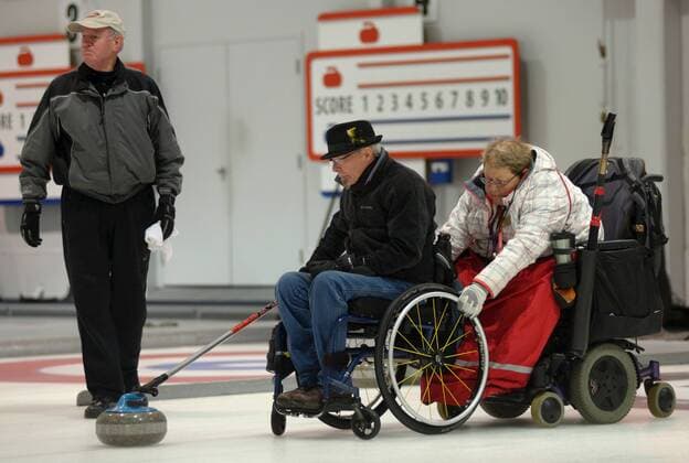 Team Tyler Tingle of Canada compete during the 2015 BC Wheelchair Curling Championship in Richmond, BC, Canada, Jan.17, 2015. A 3-day championship will see Canada s top curlers battle for the trophy. ) (SP)CANADA-RICHIMOND-CURLING SergeixBachlakov 