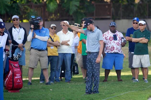 January 17, 2015 - Honolulu, Hawaii: Troy Meritt drops his ball on the 18th hole during the third round of the Sony Open at Waialae Country Club in Honolulu, Hawaii. PGA Golf Herren Golf: Sony Open JAN17 - ZUMAc04_