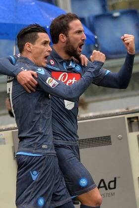 Aktuell Fußball, Italien, Serie A, Lazio Rom - SSC Neapel - Gonzalo Higuain Napoli. Goal celebrations. Roma 18-01-2015 Stadio Olimpico. Football Calcio 2014 2015 Serie A. Lazio Rom vs SSC Neapel AntoniettaxBaldassarre