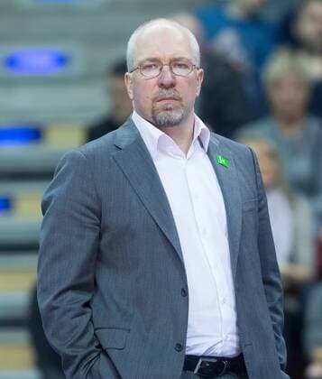 Berlin, Deutschland, 18.01.2015: DVL Volleyball Bundesliga Saison 2014 2015 - BR Volleys - VfB Friedrichshafen. Trainer Mark Lebedew (BR Volleys) jubelt