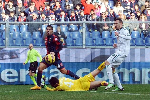 Fussball, Italien - Serie A - CFC Genua vs. US Sassuolo Calcio - gol Iago Falque 