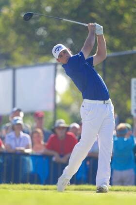 January 18, 2015 - Honolulu, Hawaii: Gary Woodland hits his drive on the first hole during the final round of the Sony Open at Waialae Country Club in Honolulu, Hawaii. PGA Golf Herren Golf: Sony Open JAN18 - ZUMAc04_